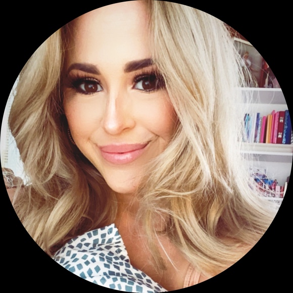 Meet your Posher, Brenda - Picture 1 of 1